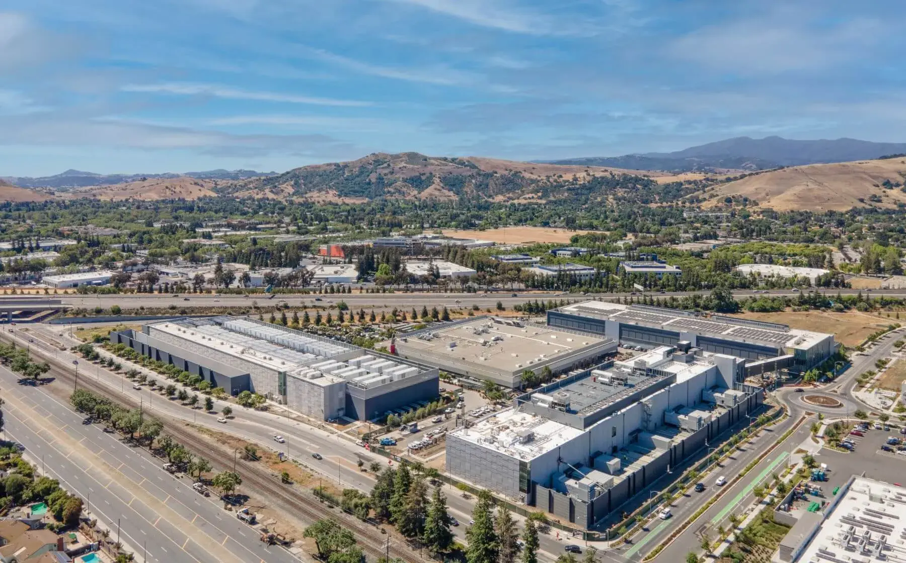 Equinix Data Center Campus 5 7 9 11 Great Oaks Boulevard San Jose California