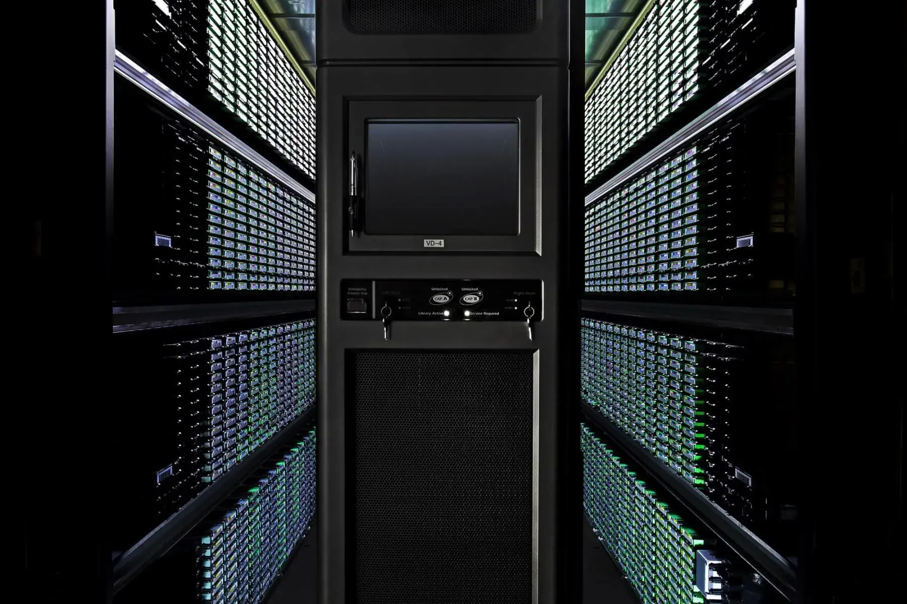 Diseño de la arquitectura de almacenamiento de las unidades de cinta de respaldo en el centro de datos de Google en el condado de Berkeley, Carolina del Sur