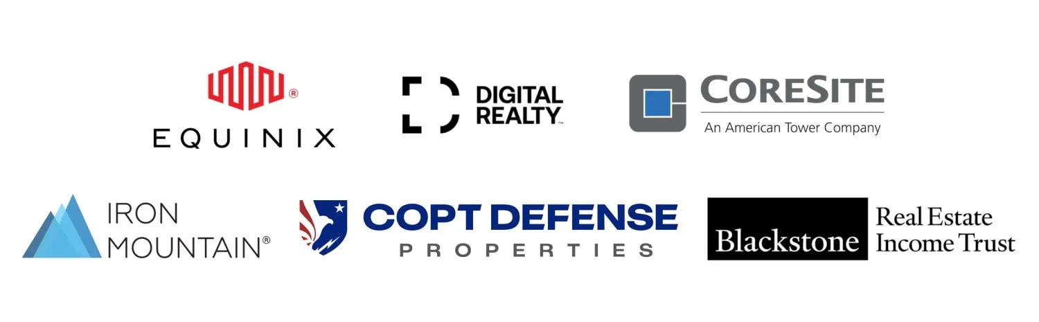 EE.UU. Pared y tablero con el logotipo de REIT de centros de datos que muestran el panorama del mercado