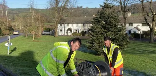 Downing apuesta £ 145 millones en Fiber Build de Broadway en Gales, Escocia