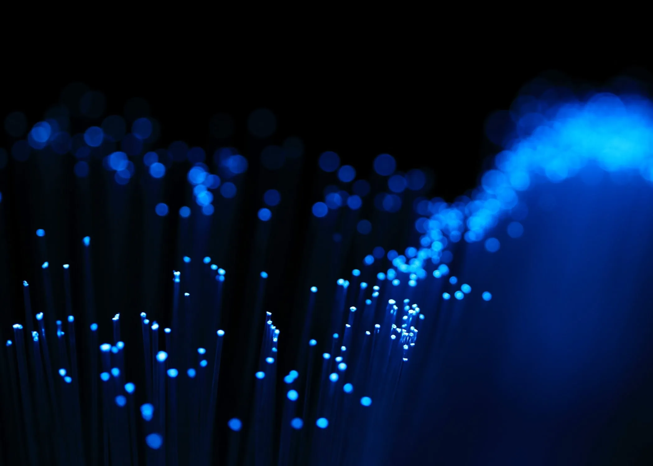 Fibra Óptica: ¿Qué es? y ¿Cómo funciona?