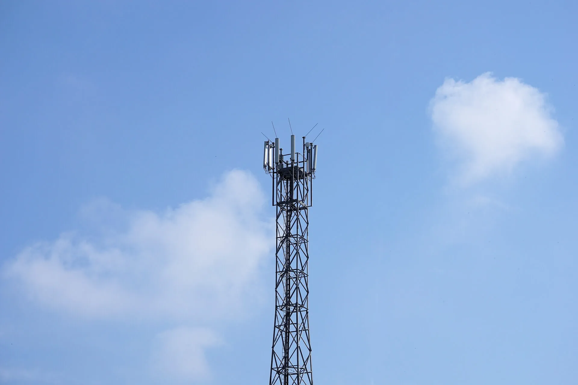 Tillman Infrastructure: Targets 1.7k Towers in the United States